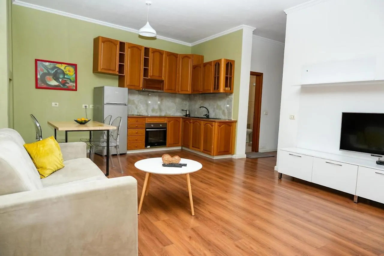 Cozy Apartment In The Heart Of Tirana !