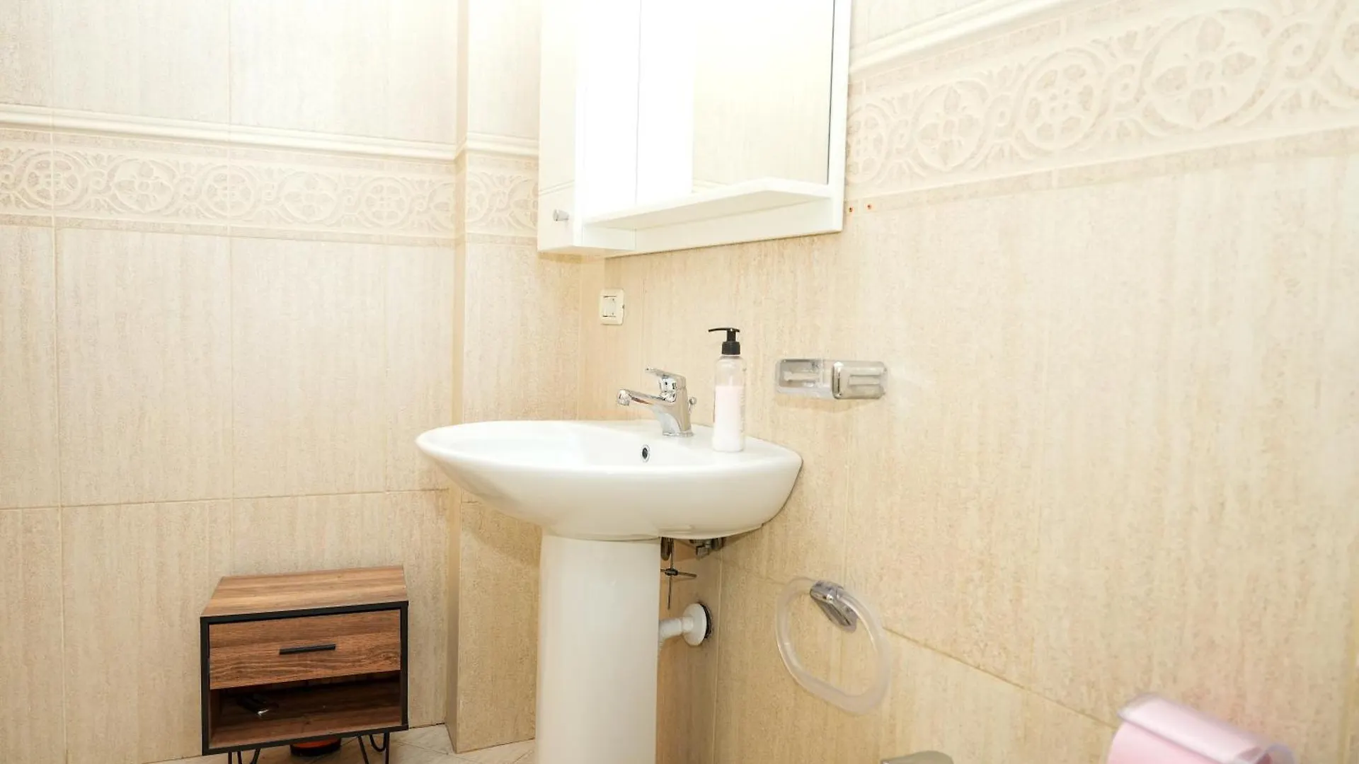 Cozy Apartment In The Heart Of Tirana !