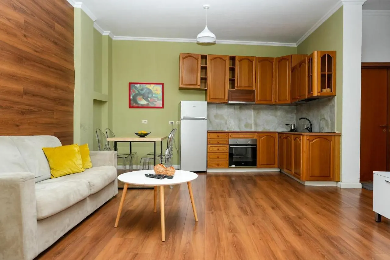 Cozy Apartment In The Heart Of Tirana !